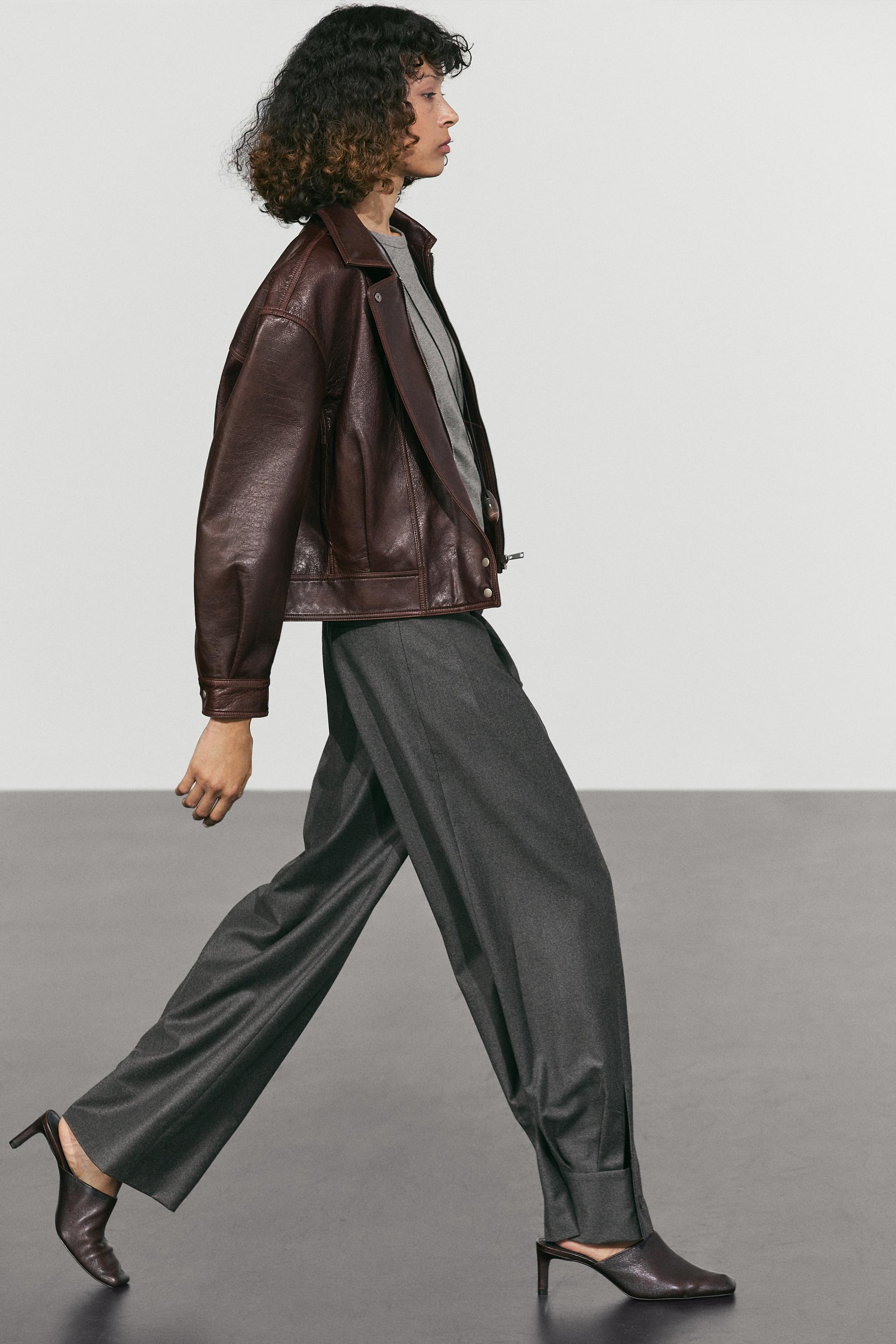 Pantalon 100 % laine détail bouton bas